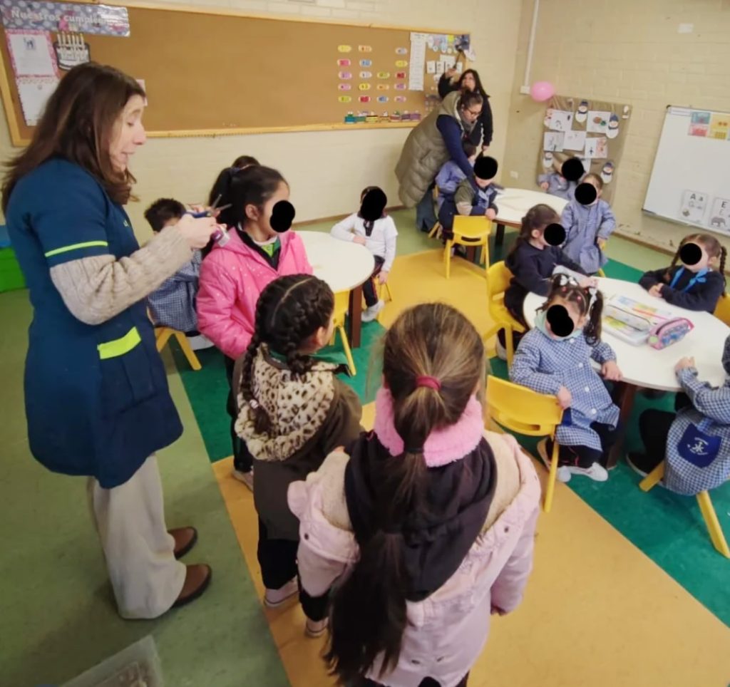 Nuestras estudiantes del Segundo Nivel de Transición A, visitaron a nuestros amigos y amigas del Colegio El Ave María.